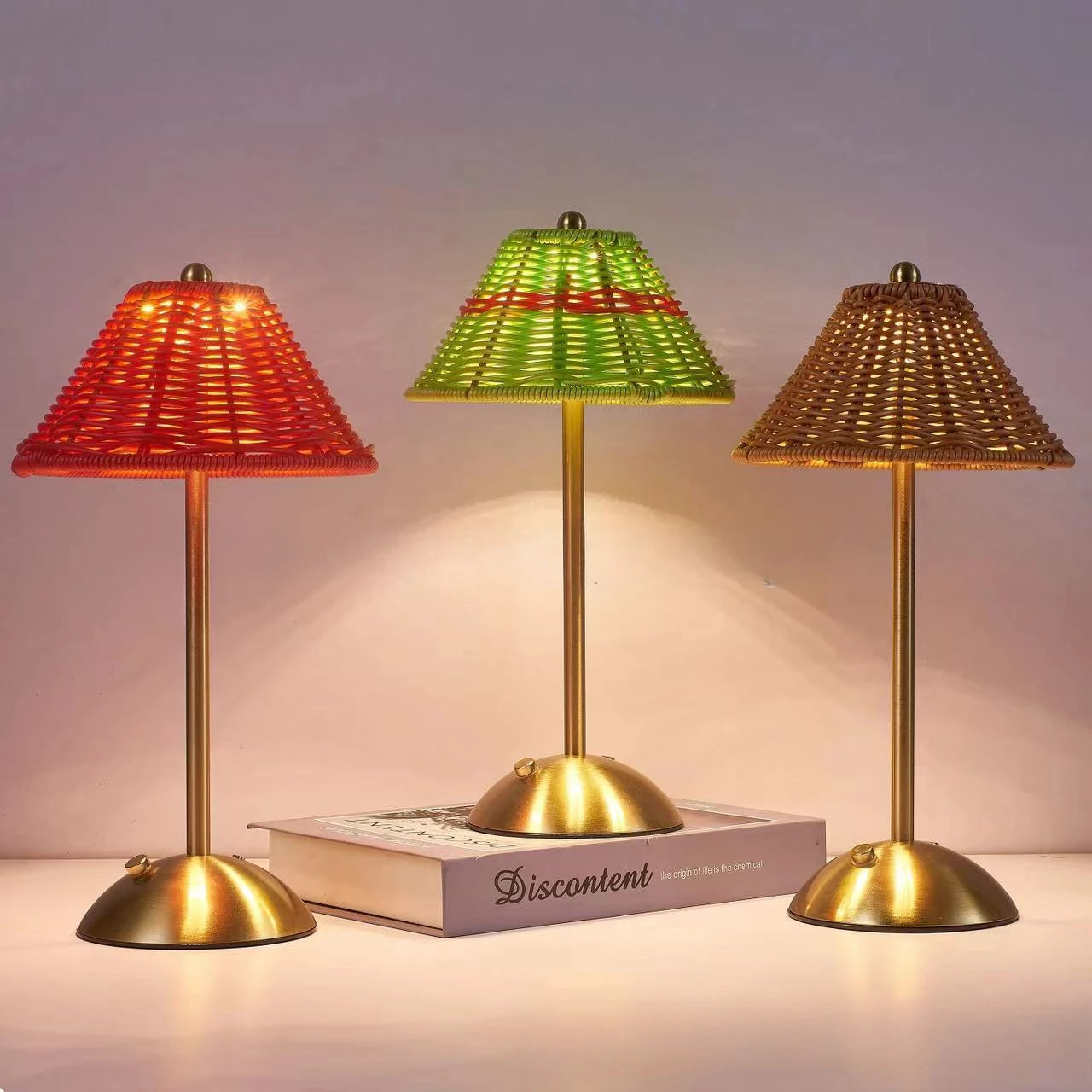 Rattana – Rechargeable Desk Lamp