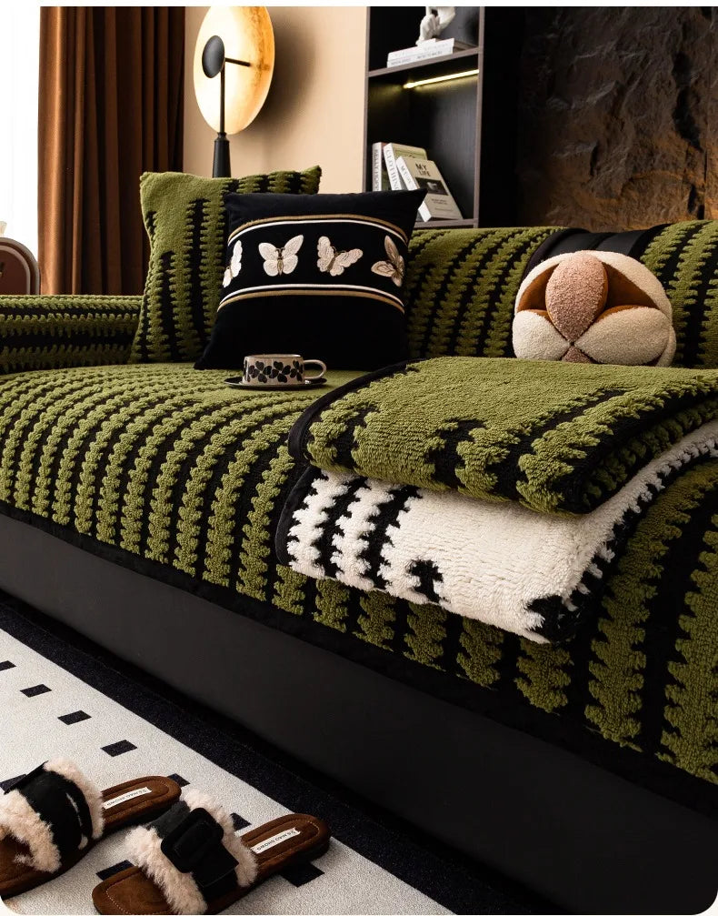 TuftWarm – Fleece Anti-Slip Sofa Cover